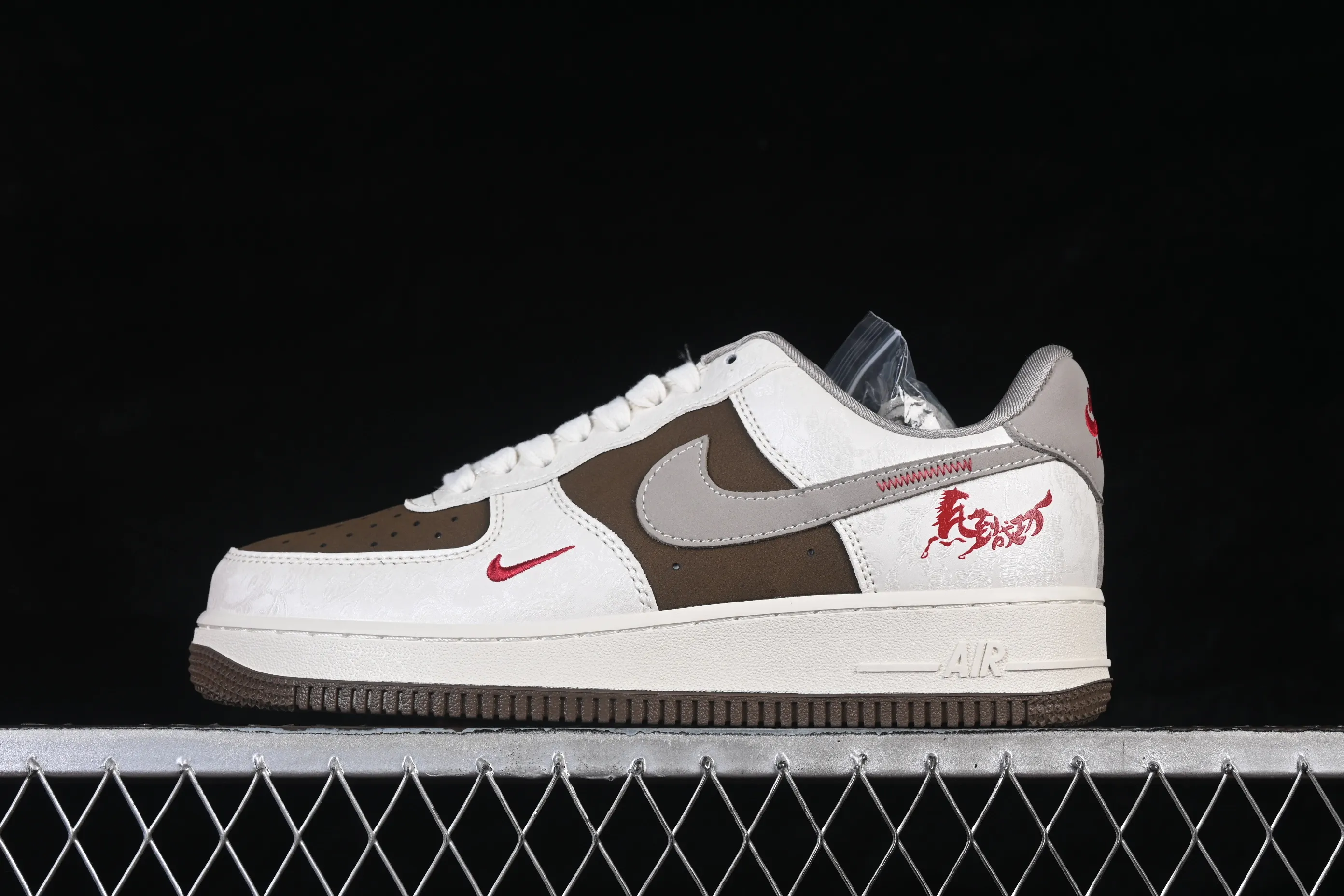 All categories Nk Air Force 1 Air Force series Nk Air Force 1 Low Air Force low-top Nike Air Force 1'07 Low Year of the Horse limited edition White and green Chinese style Air Force 1 low-top casual sneakers DW8806-008